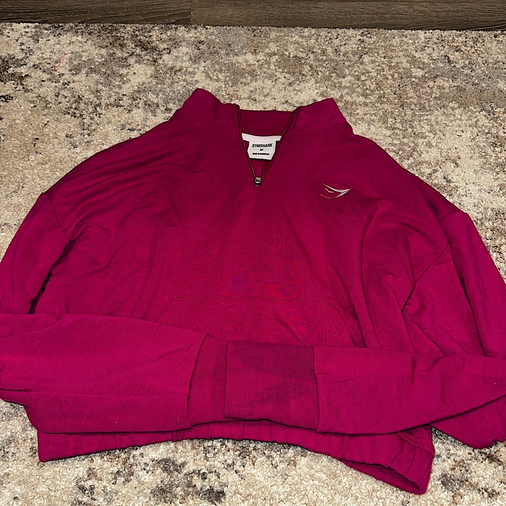 Gym shark cropped long sleeve scrunch bottom jacket